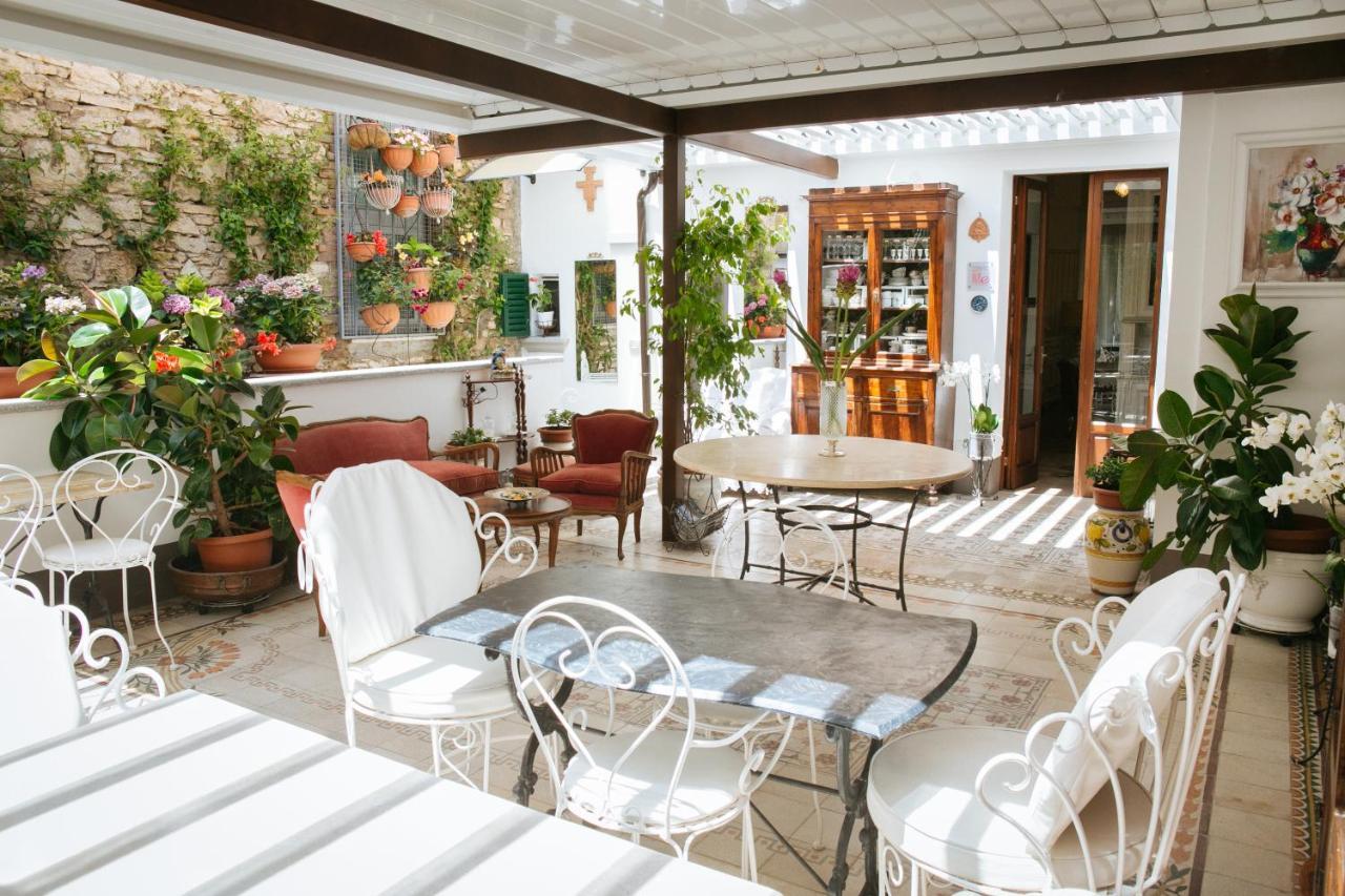 Domus Socolatae Residenza D'Epoca Charming B&B - Adults Only Follonica Exteriör bild