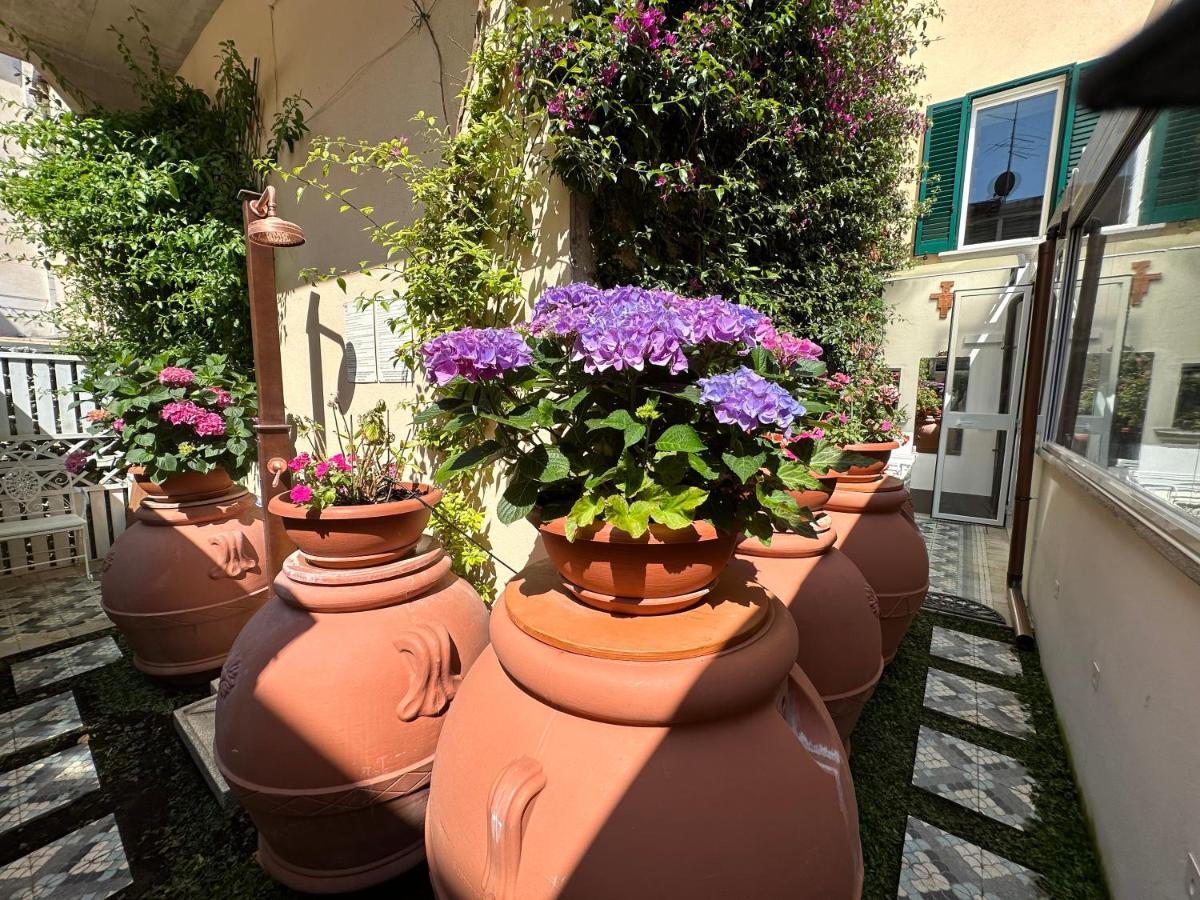 Domus Socolatae Residenza D'Epoca Charming B&B - Adults Only Follonica Exteriör bild